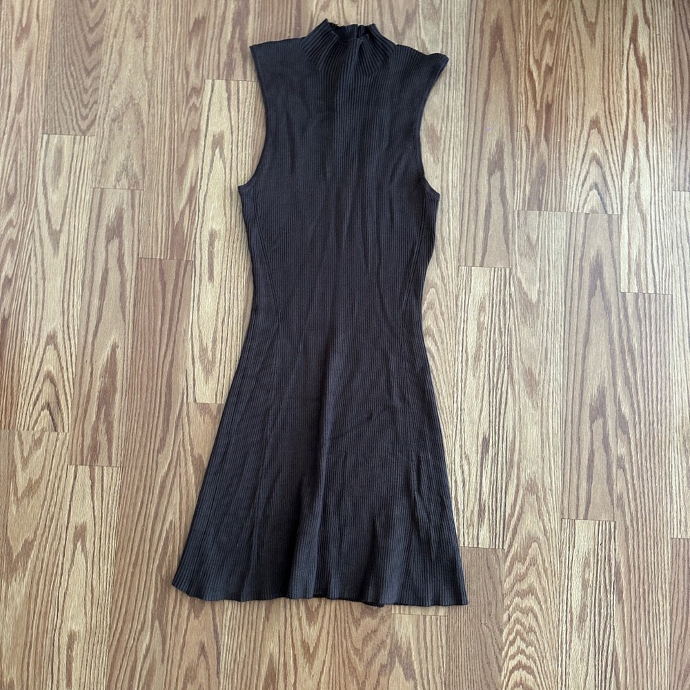 Elegant Black Sleeveless Dress